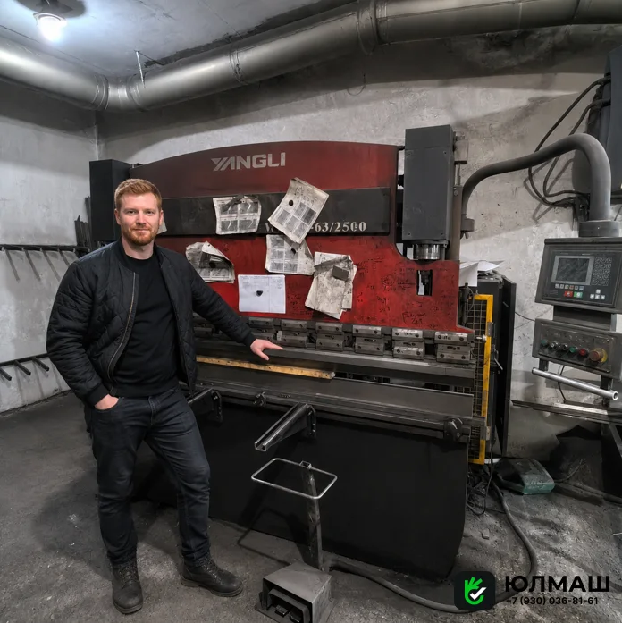 Гидравлический листогибочный пресс WC67К-63/2500