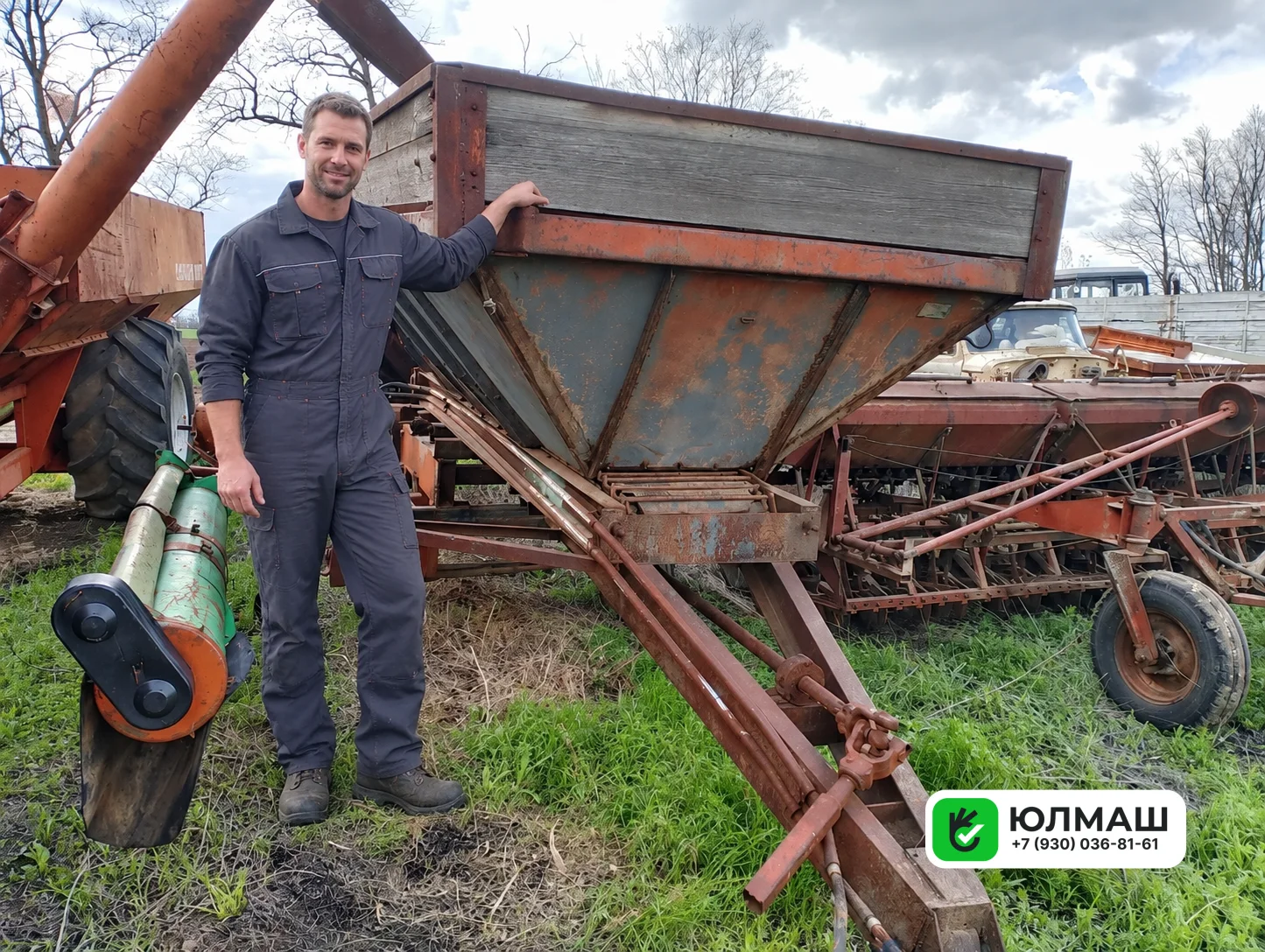 Stainless-steel seeder, seed and fertilizer loader